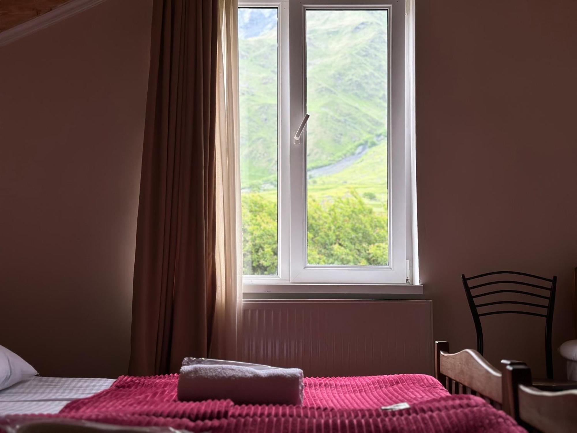 Hotel Dari Kazbegi Extérieur photo