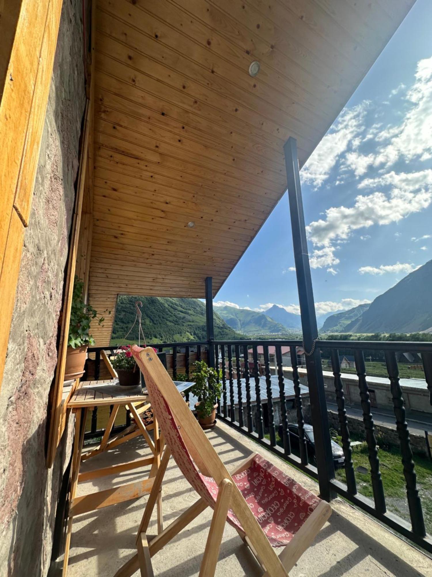 Hotel Dari Kazbegi Extérieur photo